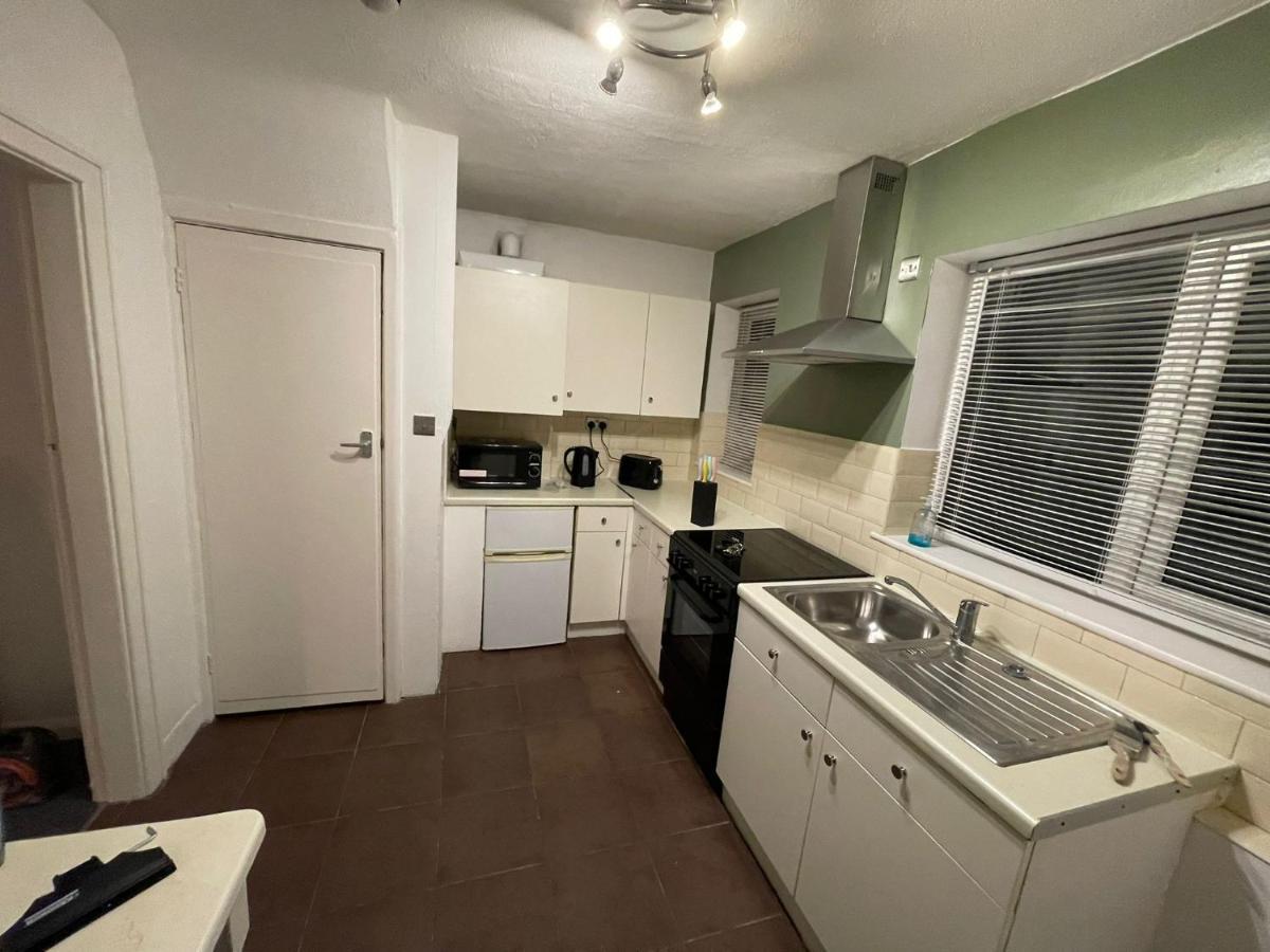 Flat In Nottingham Apartment Exterior photo